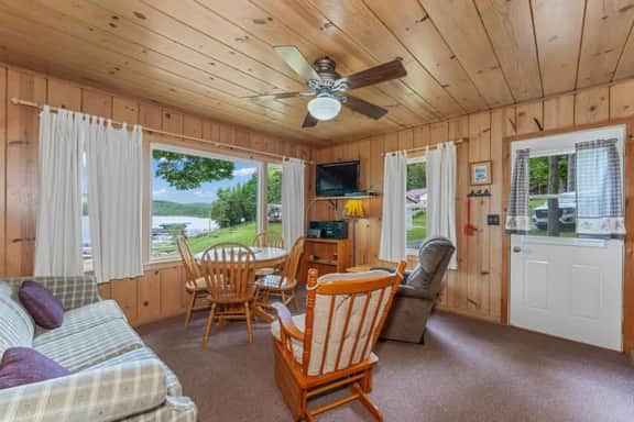 Thunderbay Cabin 8